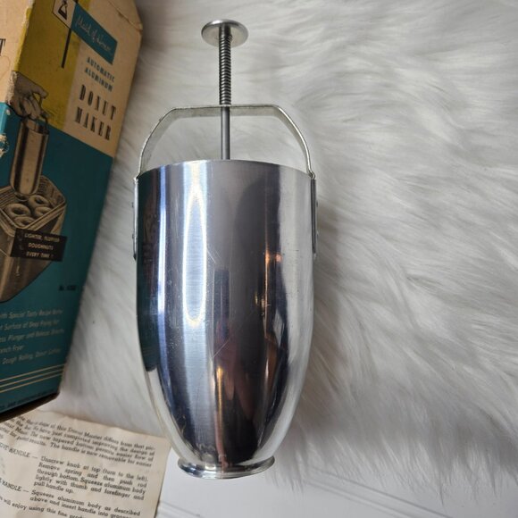 Vintage Donut Maker Maid of Honor Sears, Roebuck and Co Automatic Aluminum - Picture 2 of 8